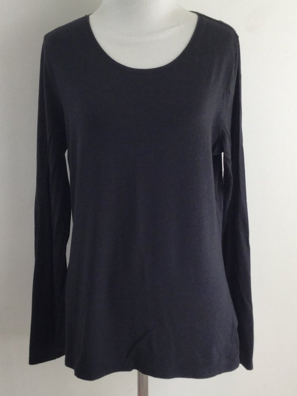 Garnet Hill Long Sleeve Black Tshirt l